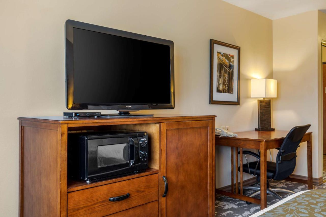 Best Western Plus Red River Inn Clarendon Esterno foto