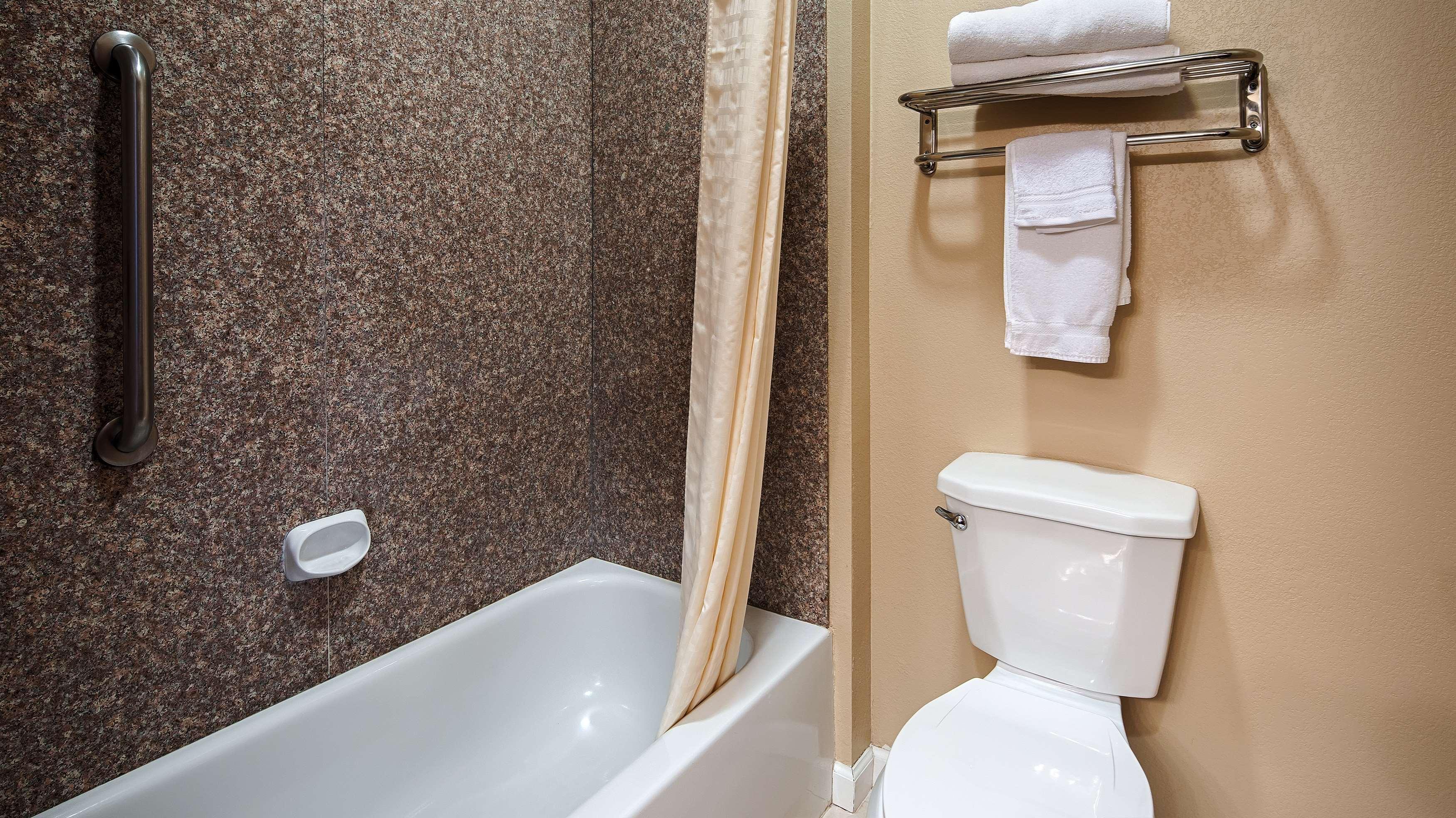 Best Western Plus Red River Inn Clarendon Esterno foto